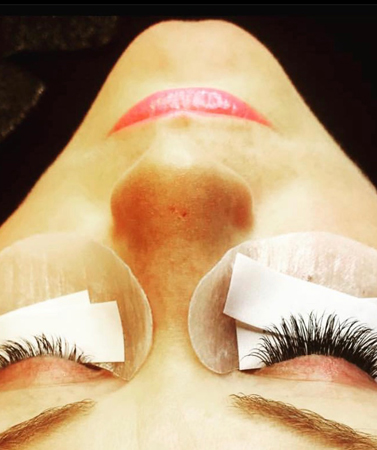Eyelash Extensions lashes during application